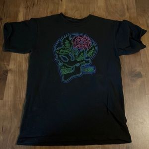 Vans skull logo t - size small but fits like an XS mens
